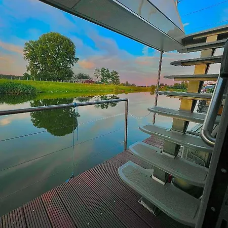 Houseboat Toro - Plywajacy Dom Na Wodzie Apartment Scinawa Polska Exterior photo