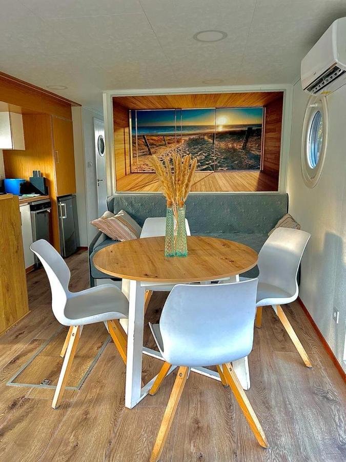Houseboat Toro - Plywajacy Dom Na Wodzie Appartamento *